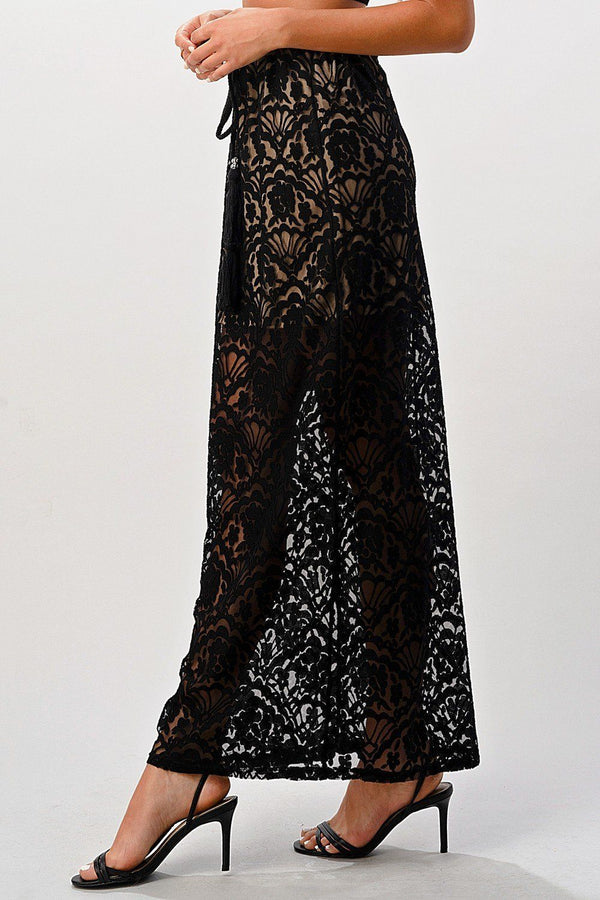 Lace maxi skirt with cotton-core bow